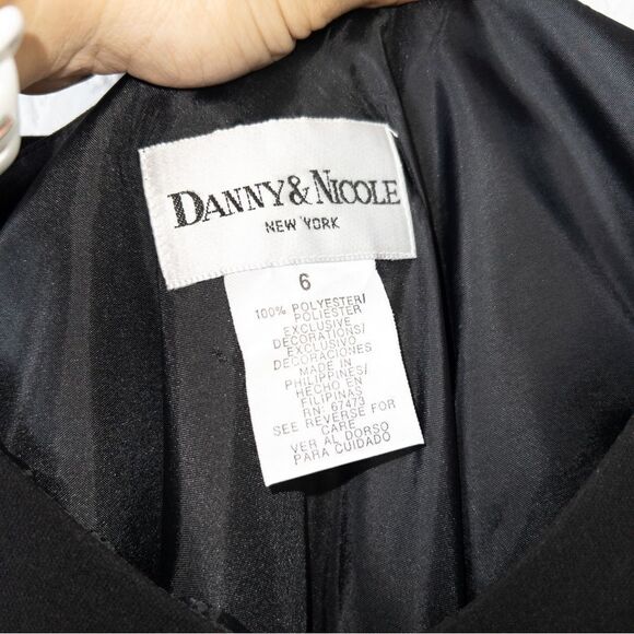 Danny & Nicole Vintage Black Fringe Asymmetrical‎ Hemline Dress Size 6 - Picture 3 of 4